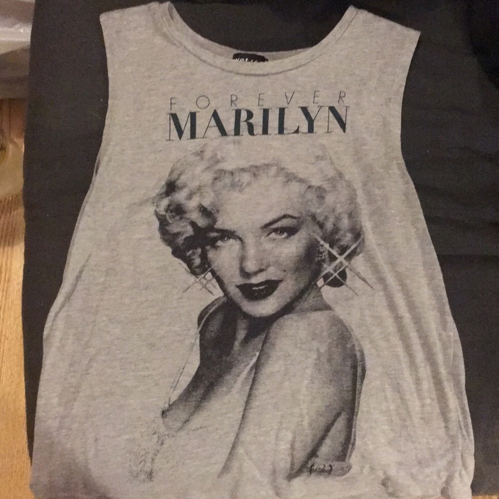 Size medium Marilyn Monroe sleeveless shirt