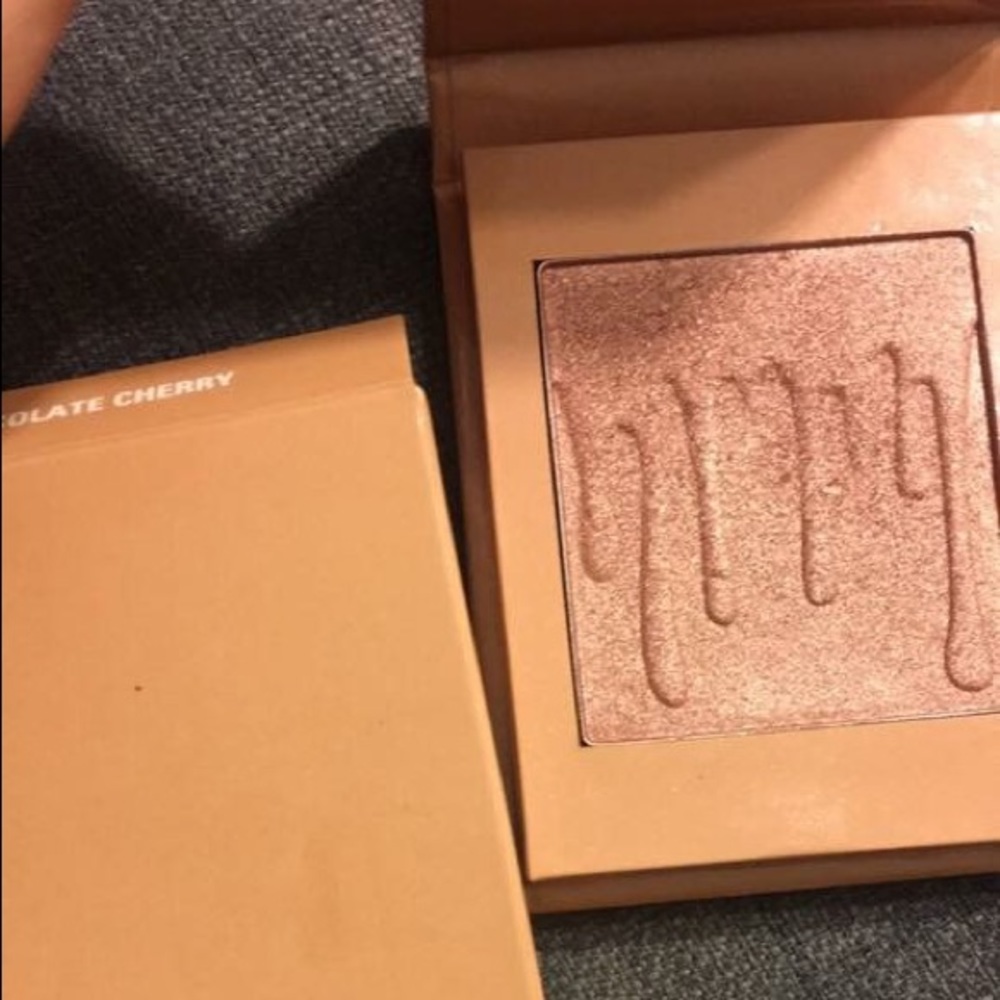 Kylighter in chocolate cherry