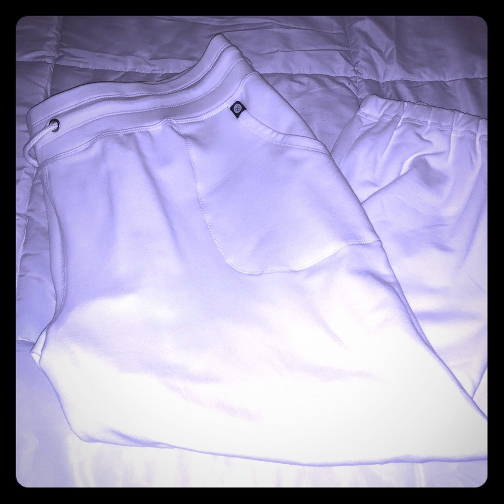 White Livi Active Capri pants