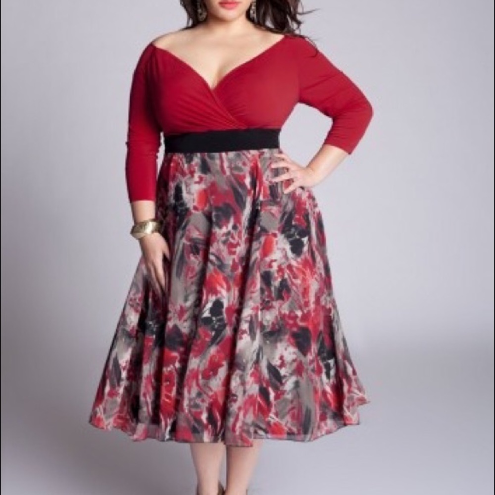 Igigi plus size dress red & floral 18/20 holiday!!