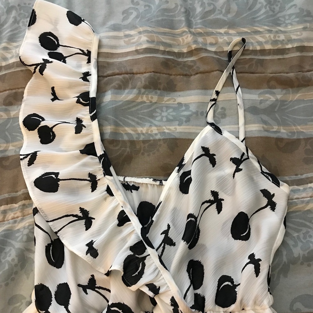 CUTE Black and White Dress! Size large