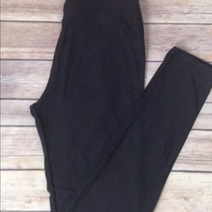 Lularoe TC Noir Solid Black Leggings HTF NWT