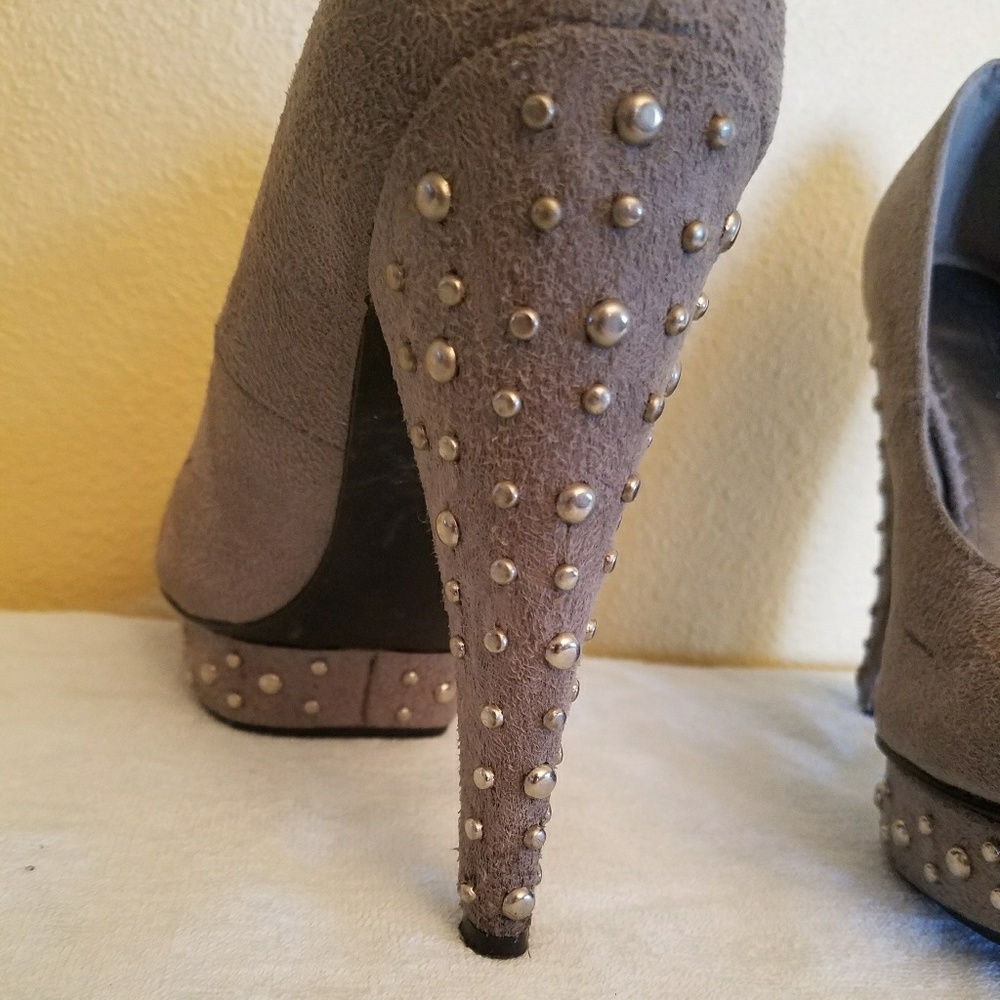 High heels - Picture 2 of 4