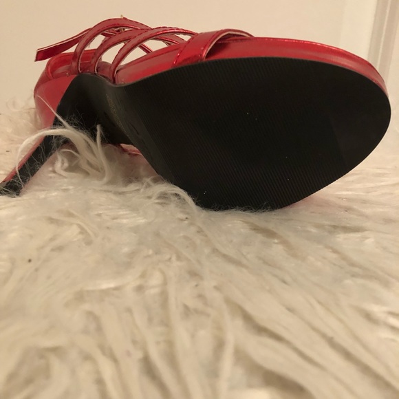 Sandals - Picture 2 of 2