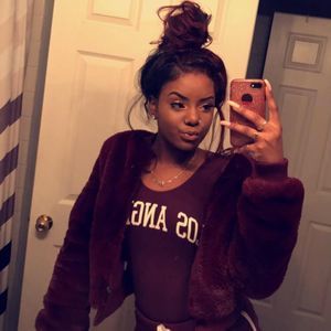 Meet your Posher, Zoee