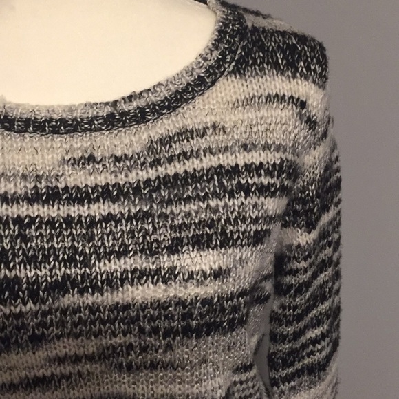 🎀 5/25 🎀H&M slouchy crop sweater - Picture 5 of 7