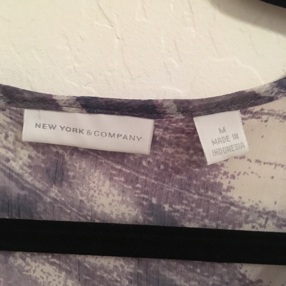 Cute Patterned Top - Picture 6 of 6