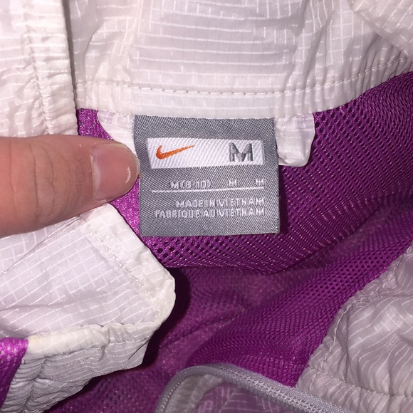 **FINAL SALE** Purple lightweight Nike windbreaker - Picture 2 of 4