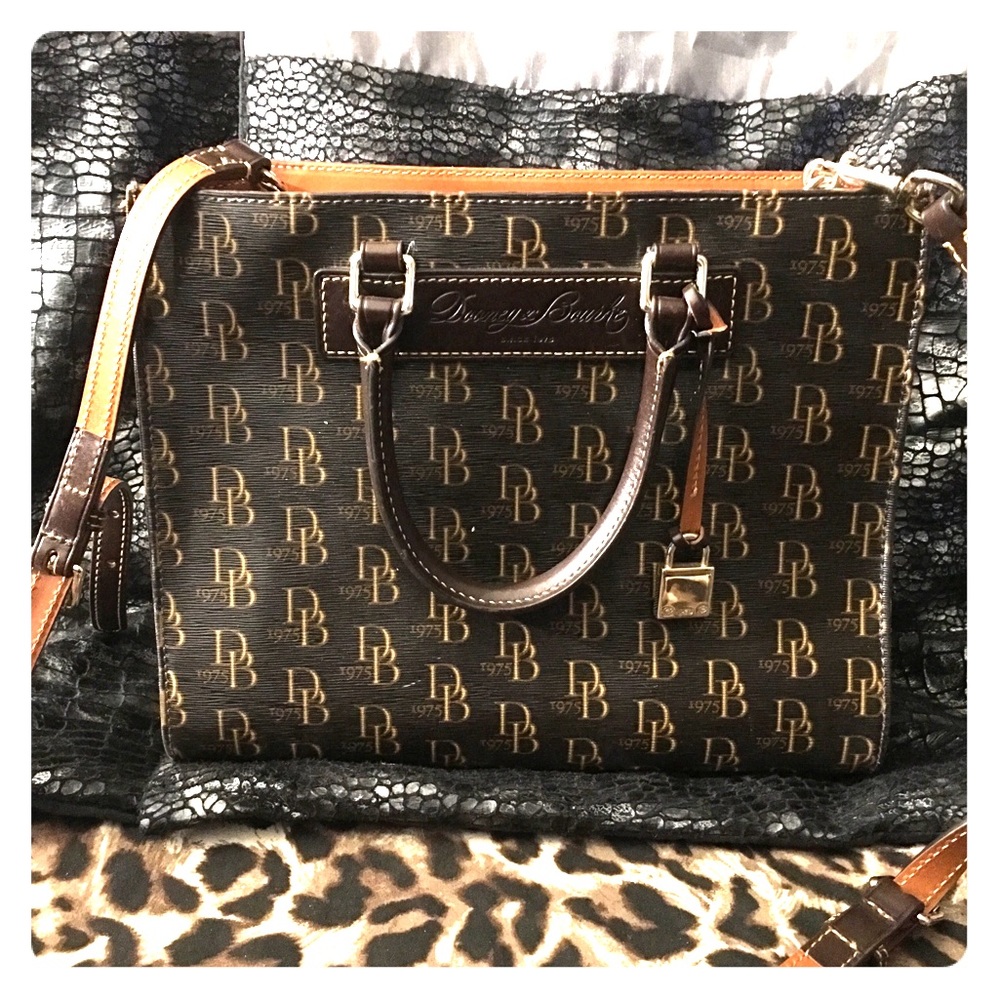 Dooney & Bourke purse
