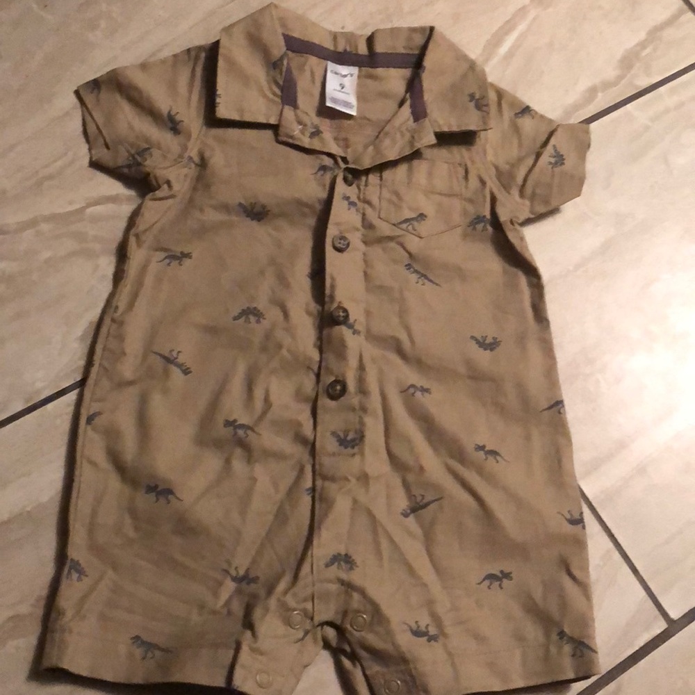 Carters onesie size 9 months