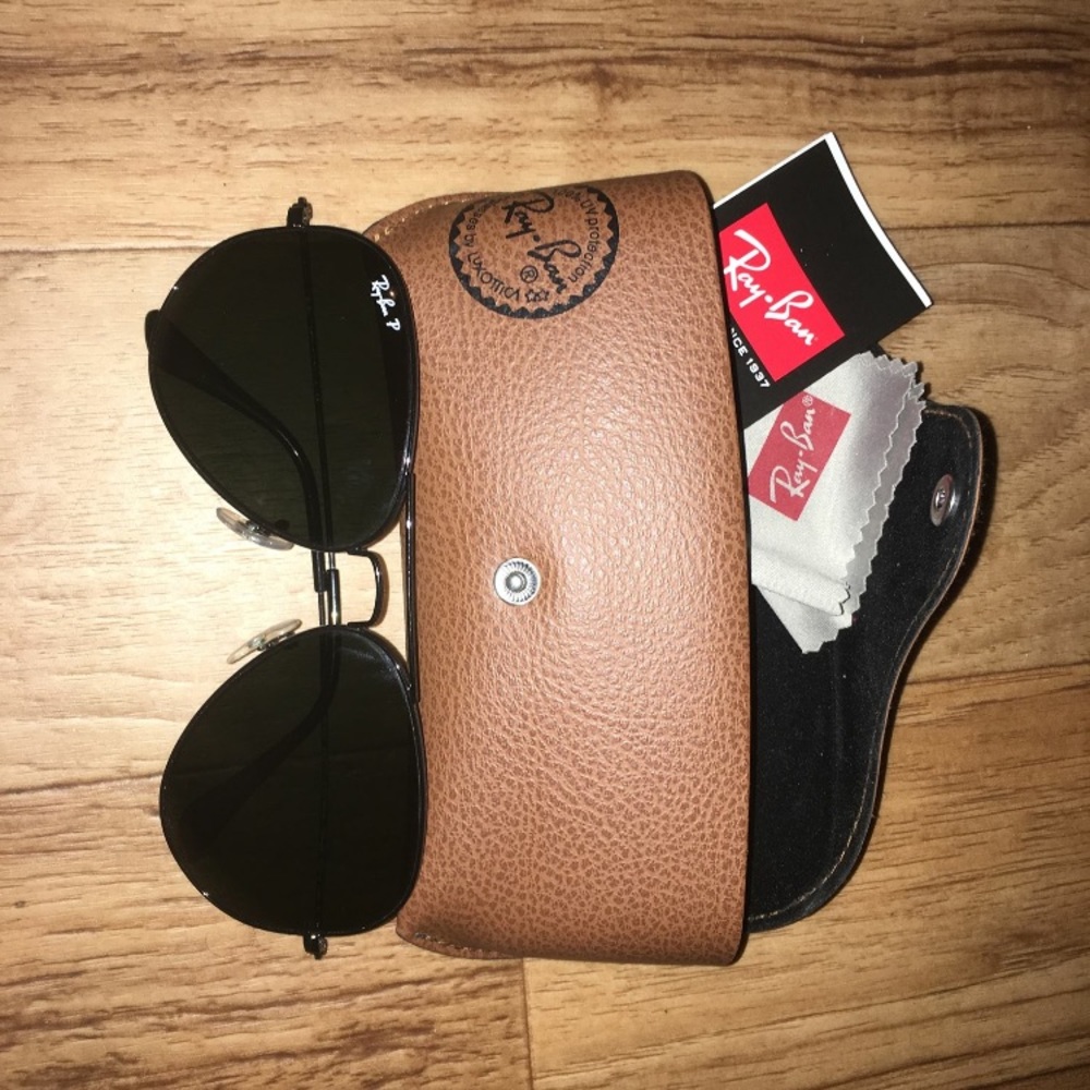 Black Aviator Polarized Raybans