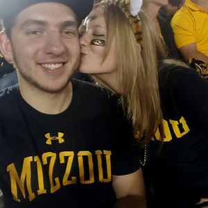 Meet your Posher, Becca