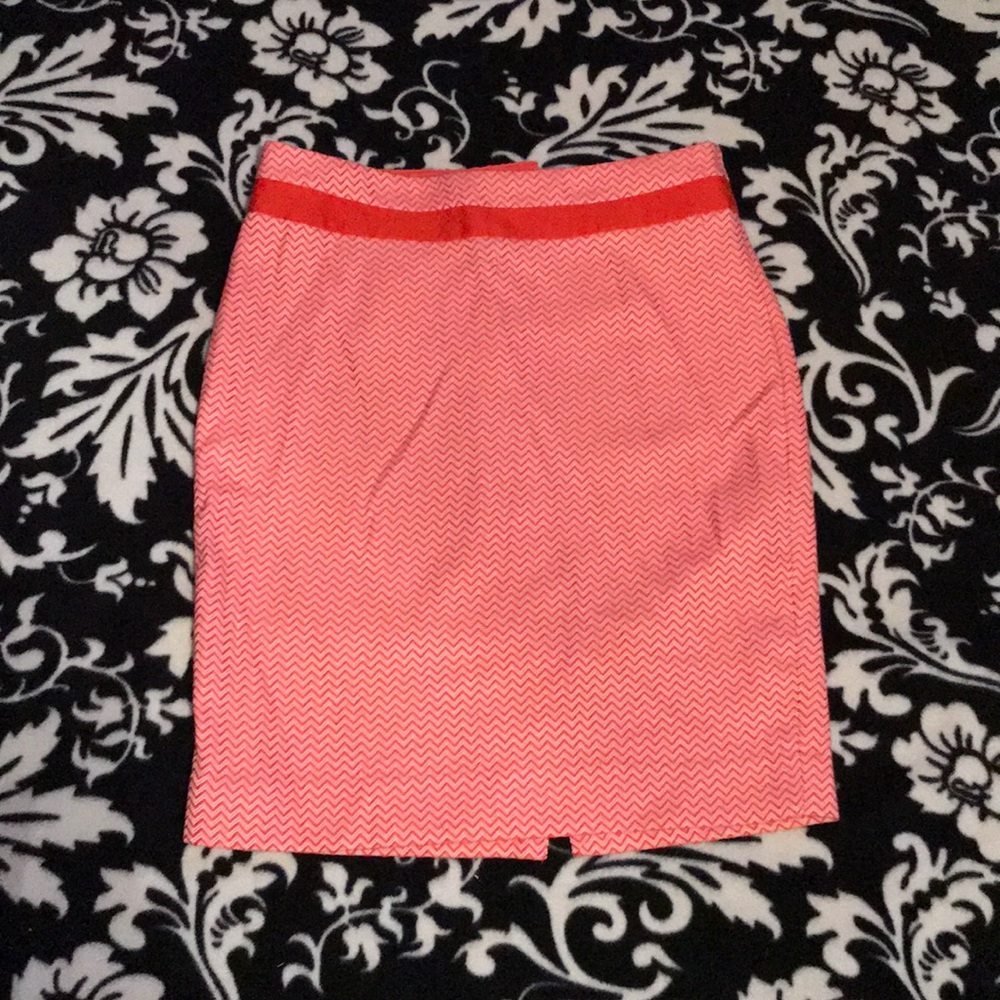 The Limited -Size 6 // length 21.5”/ Straight