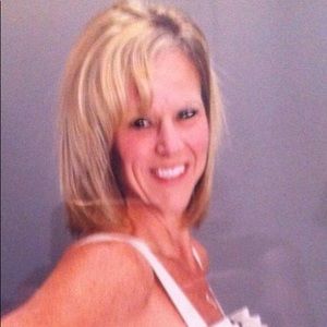 Meet your Posher, Connie