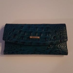 Brahmin wallet