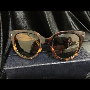 PRADA sun glasses NEW PRICE DROP! MAKE OFFER