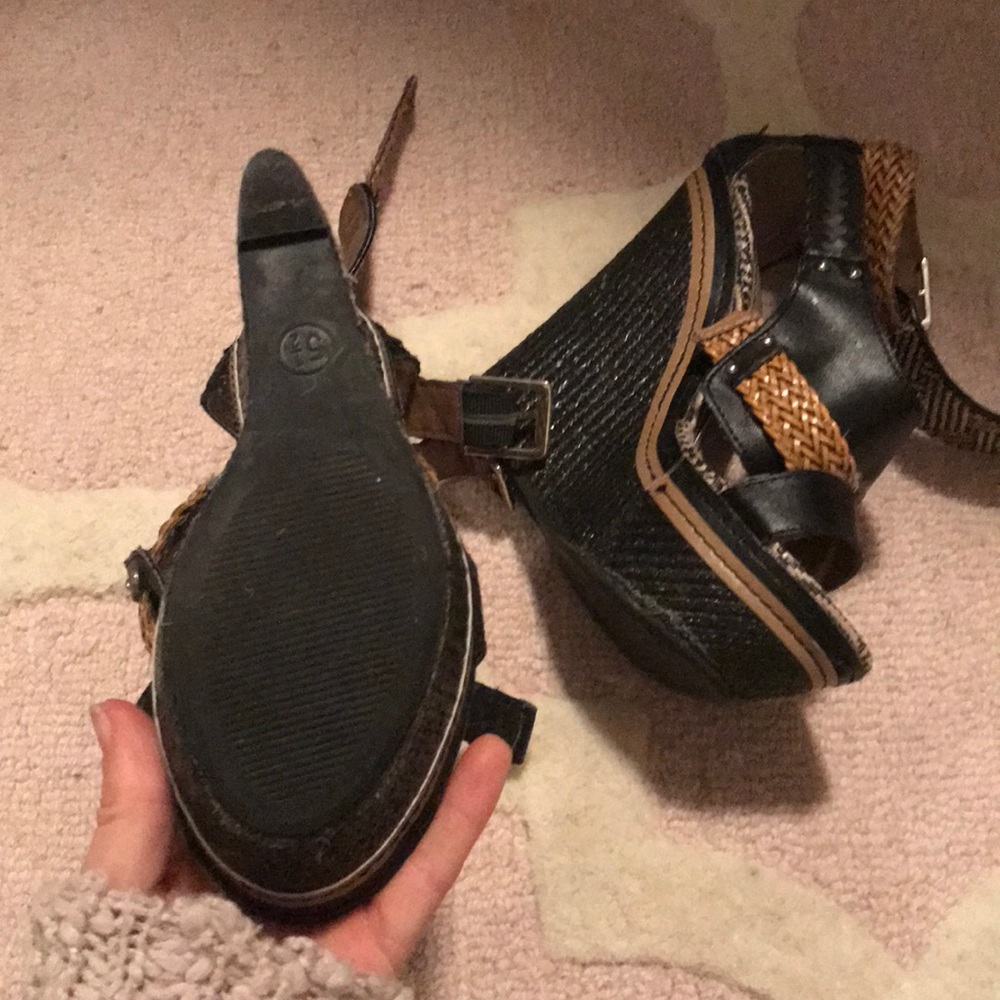 Target heels - Picture 3 of 3