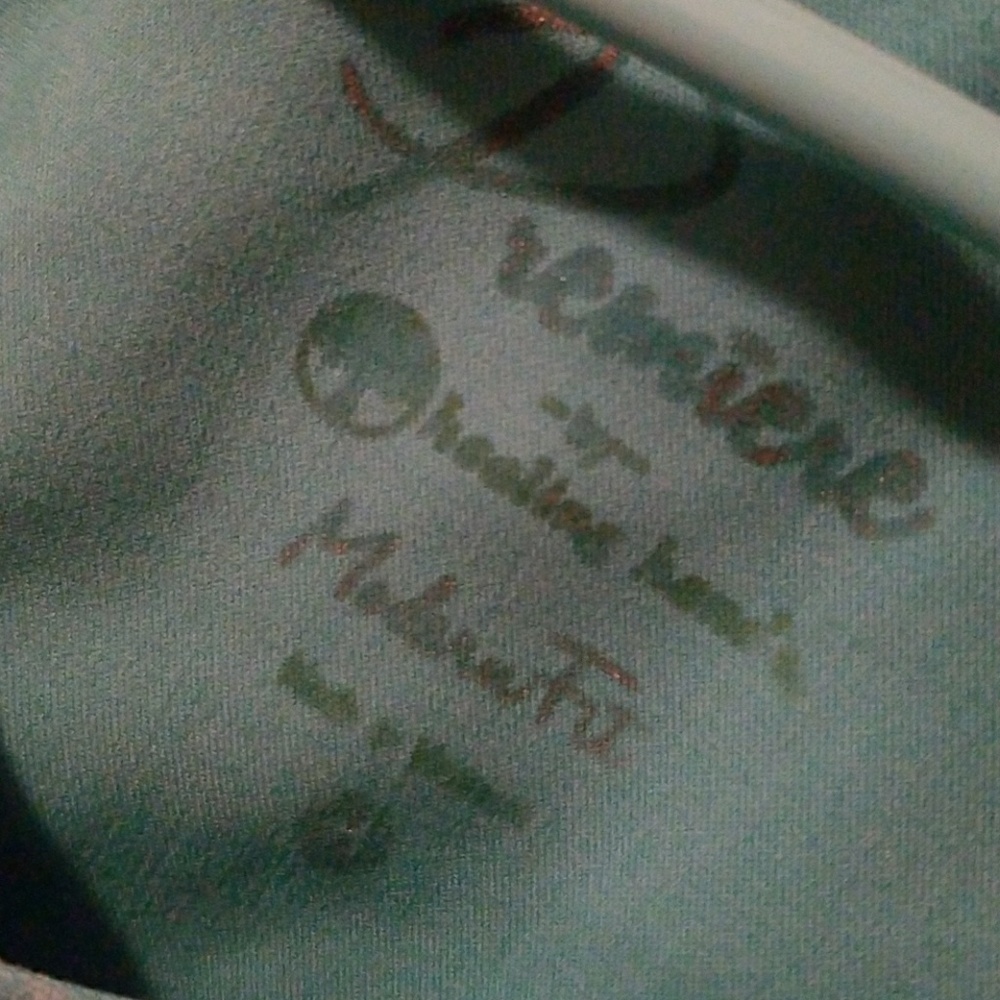 Scrub top. - Picture 2 of 3