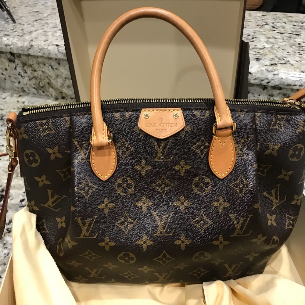 100% Authentic Louis Vuitton Turenne PM bag