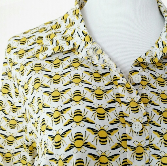 NWOT Crown and Ivy Bumblebee Button Down - Picture 2 of 5
