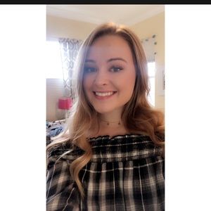 Meet your Posher, Abigail