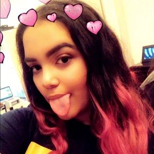 Meet your Posher, Paola