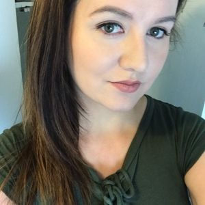 Meet your Posher, April