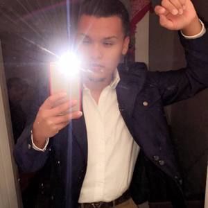 Meet your Posher, Aaron