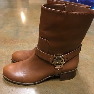 MK brown boots