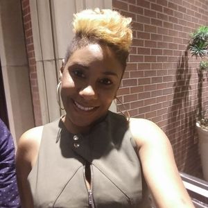 Meet your Posher, Crystal