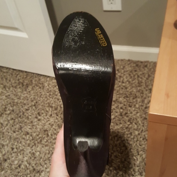 Shoes - Picture 2 of 5