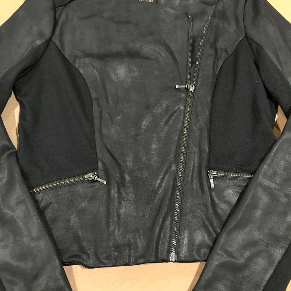 💕Limited Jacket - Picture 3 of 5