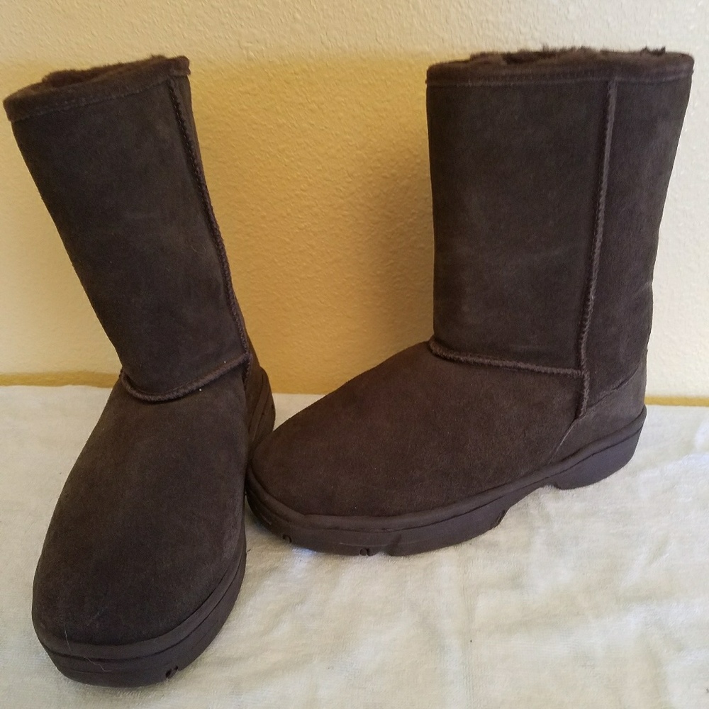 Lamo boots