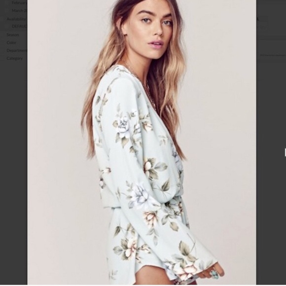 NWOT Plant blue floral romper - Picture 3 of 4