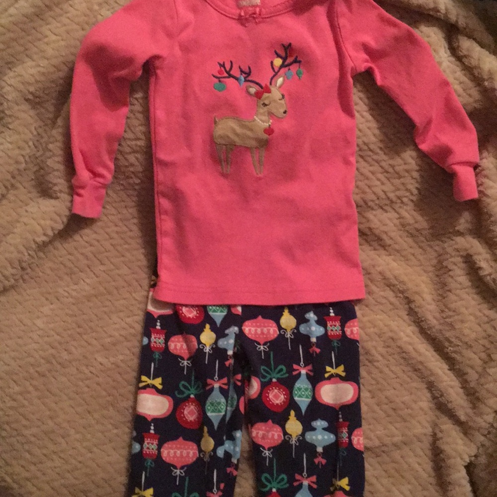 Toddlers Christmas themed pajama set