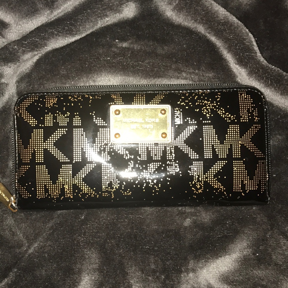 Michael Kors wallet