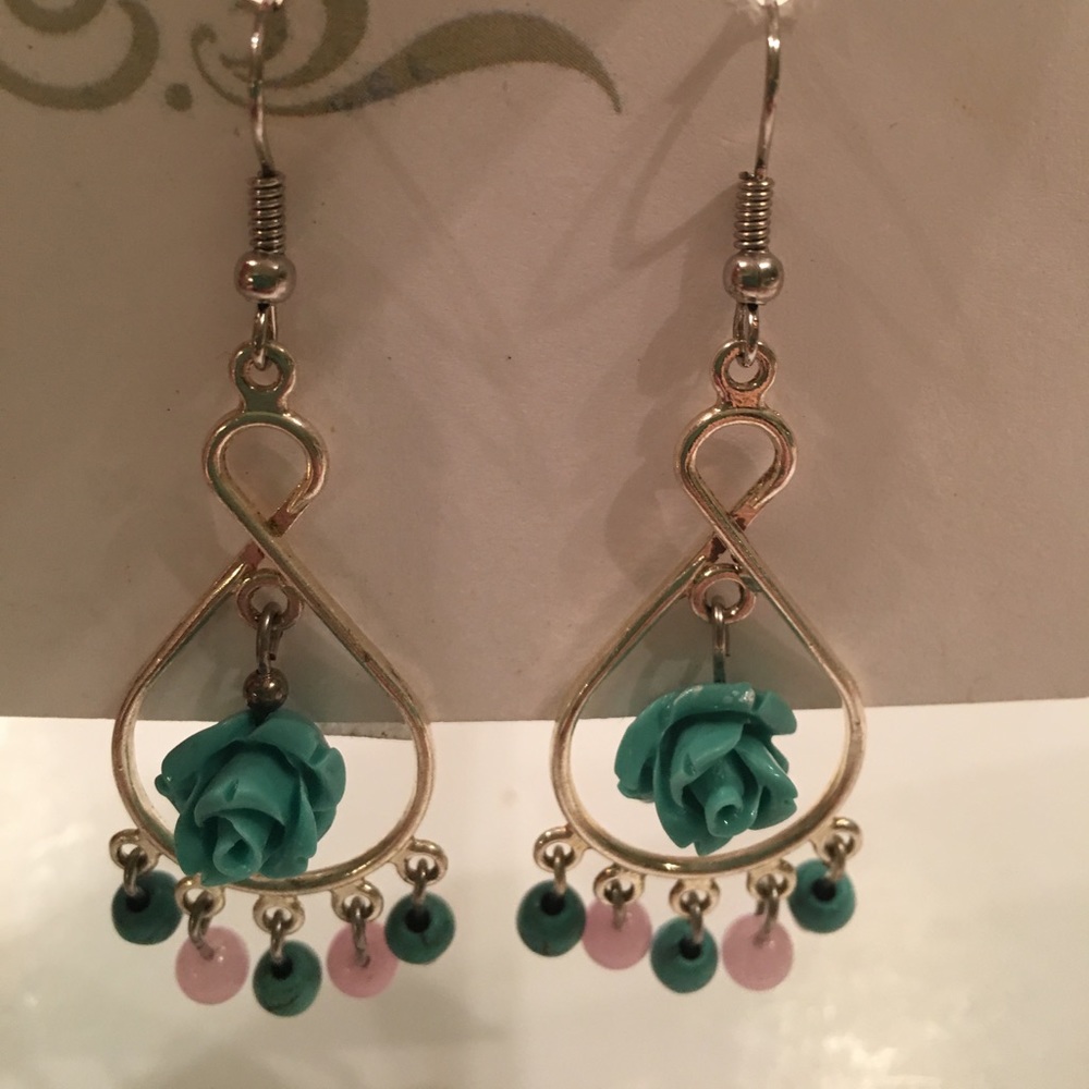 Rose dangle earrings real and soft pink