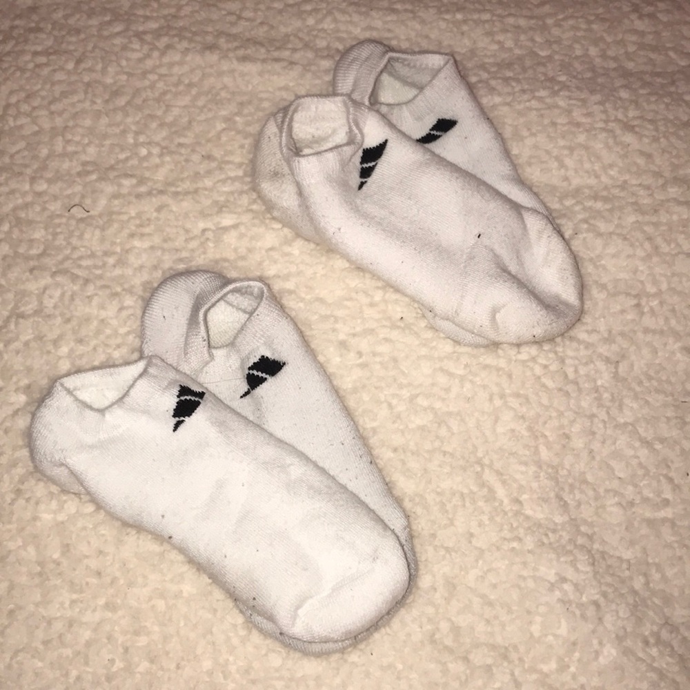 White adidas socks 2 pairs gently used low rise