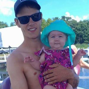 Meet your Posher, Derek