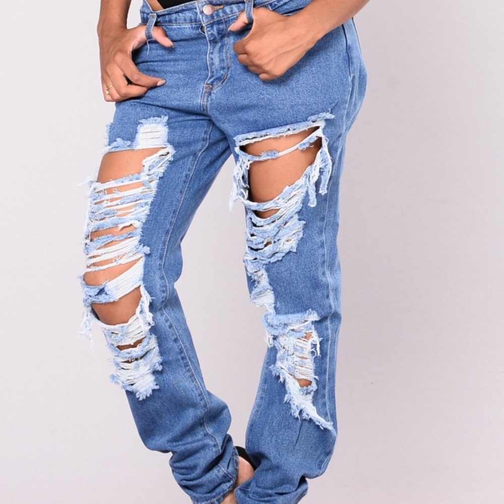 Ripped Boyfriend Jeans