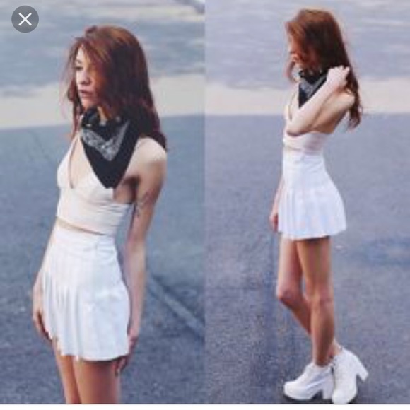 White tennis skirt - Picture 2 of 4