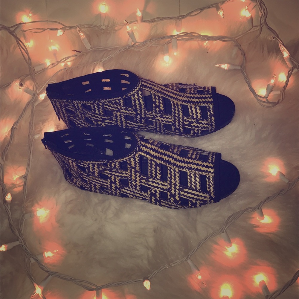 Colombian material and pattern booties