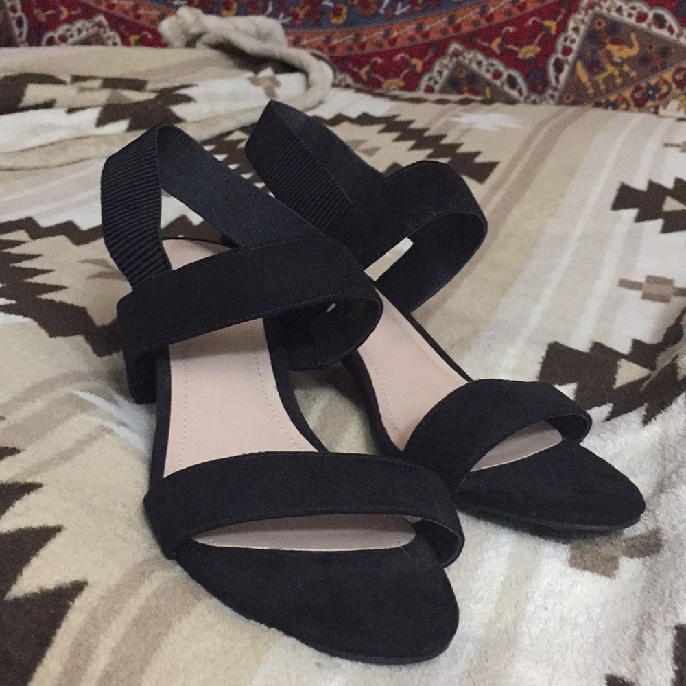 Open toed casual heels