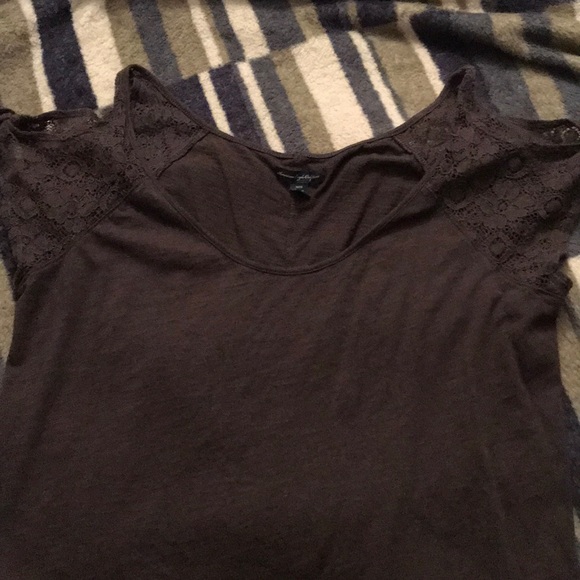 American Eagle short sleeve shirt with floral lace - Picture 1 of 3