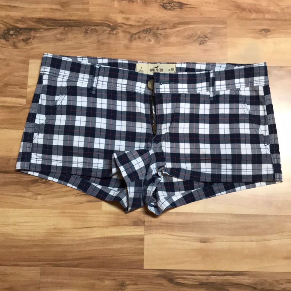 Hollister plaid shorts