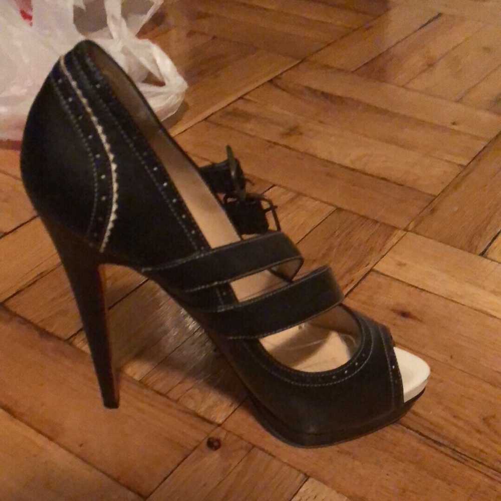 Christian Louboutin Mary Jane black leather pumps