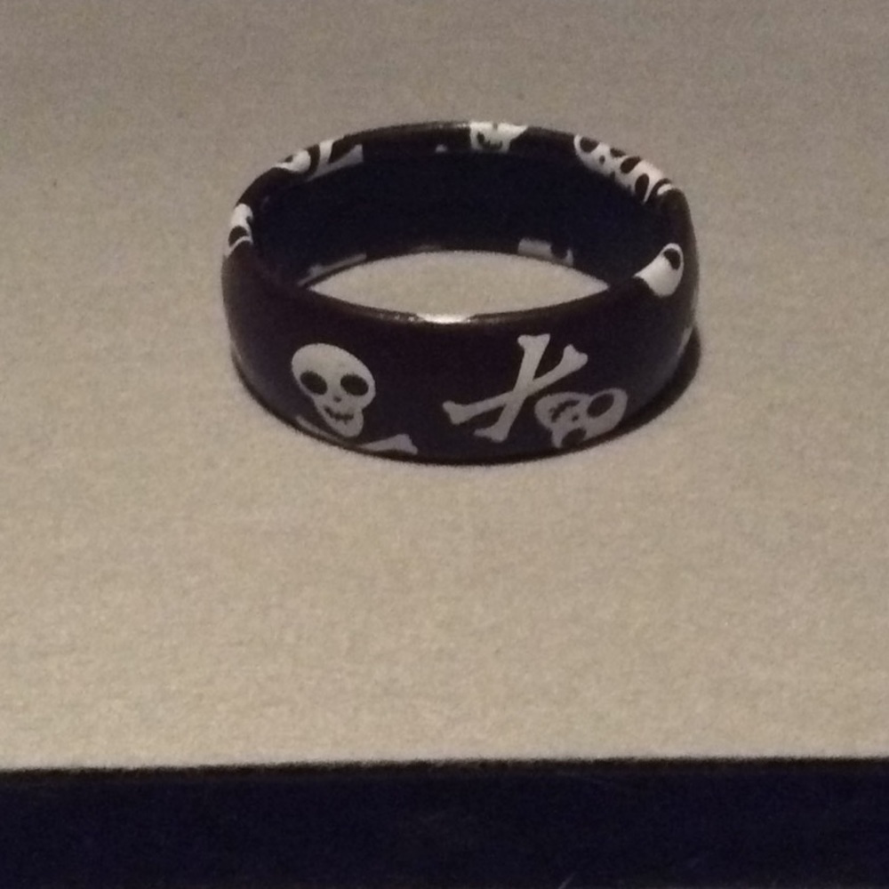 Skull 💀 faux bracelet 🔥🔥