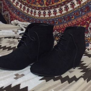 Black ankle boot wedges