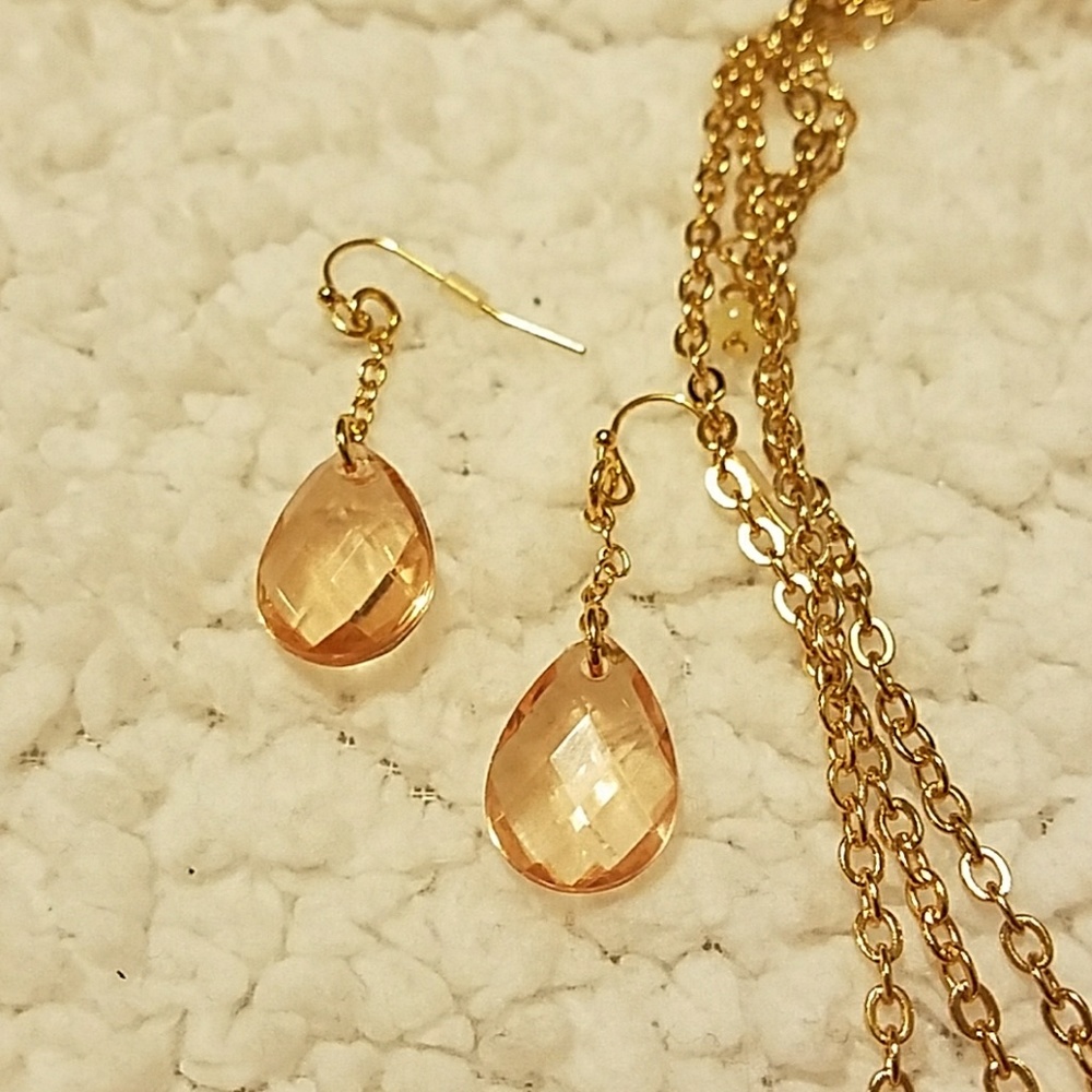Necklace and earrings jewelry set - Picture 3 of 4