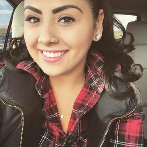 Meet your Posher, Alexis